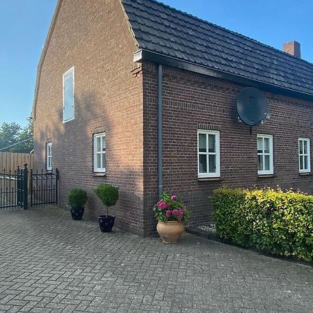 Op Ut Schoor Apartment Sint-Oedenrode Luaran gambar